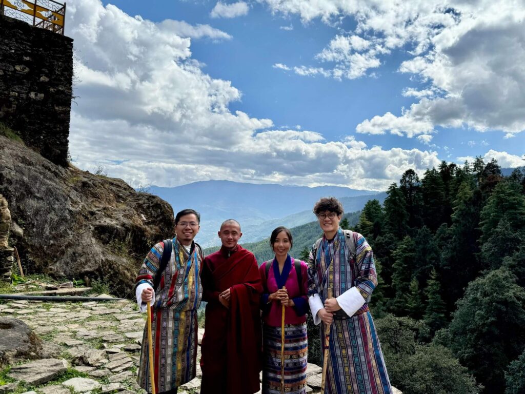 不丹稱為最幸福國度，我們來尋找真締