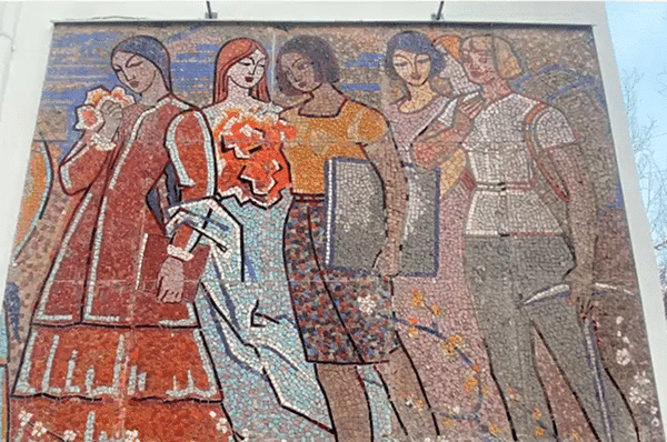 領略阿拉木圖街頭存有的蘇聯藝術痕跡