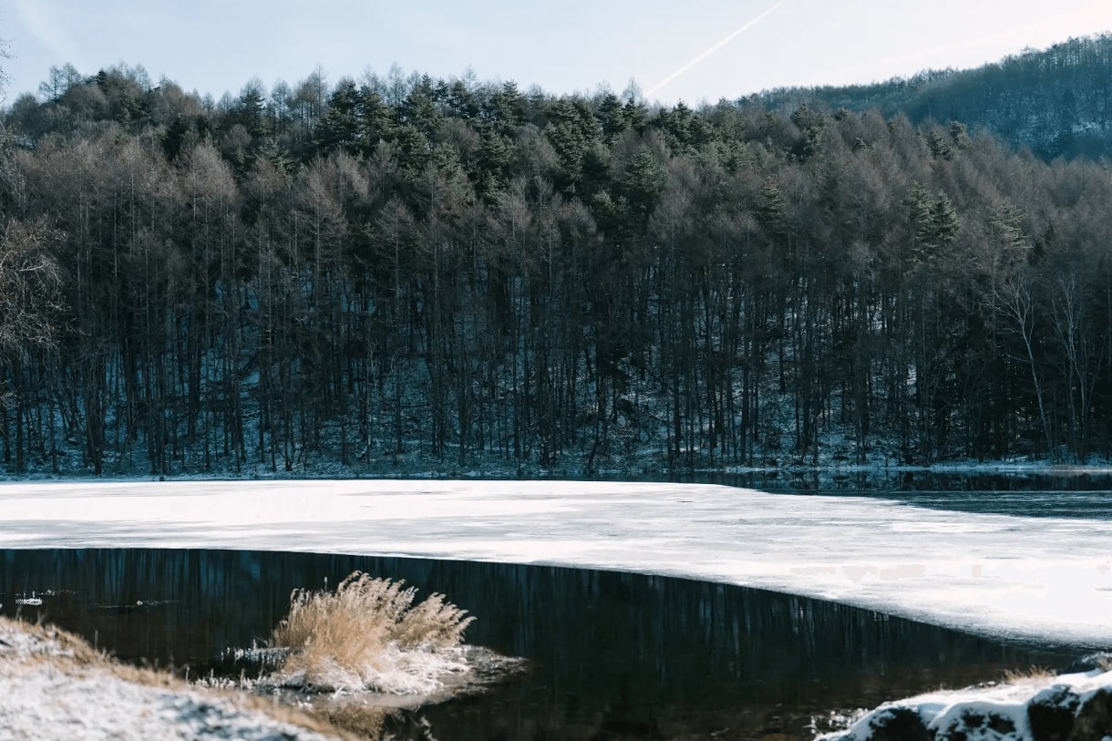 御射鹿池 Mishakaike Pond