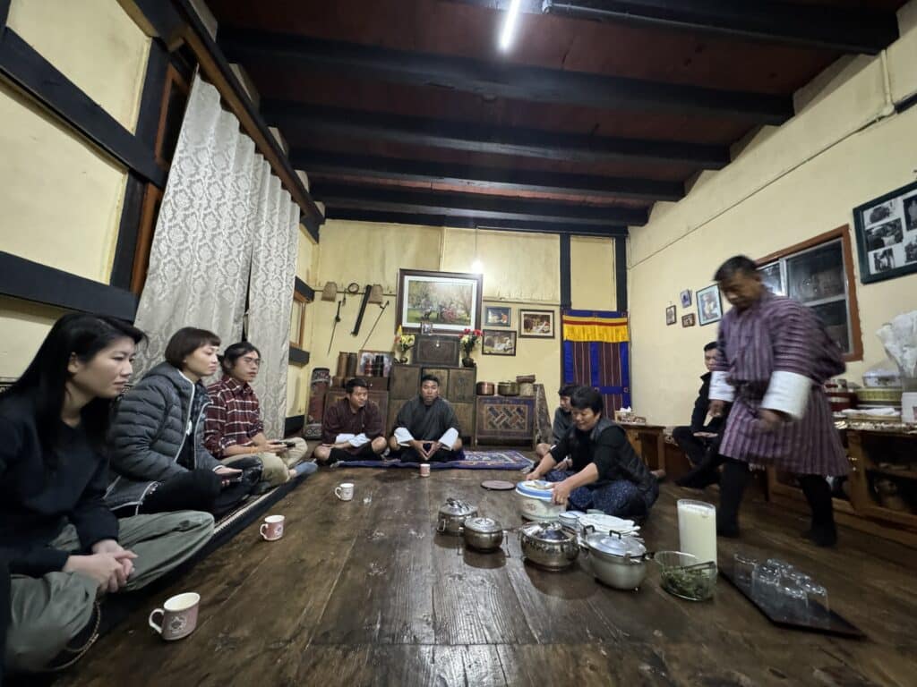 DeWonder 專營不丹深度遊，安排和當地人共進晚餐，認識不丹人的真實生活。