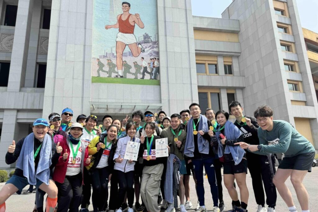 DeWonder 團隊成功完成2025年平壤馬拉松賽事，更有3位香港人獲獎牌